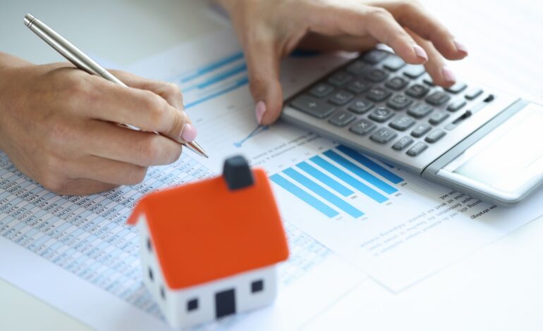 Kalkulacja zakupu lub budowy domu na kredyt. Oprocentowanie kredytów hipotecznych i wynajem. Kupno lub wynajem luksusowych nieruchomości.